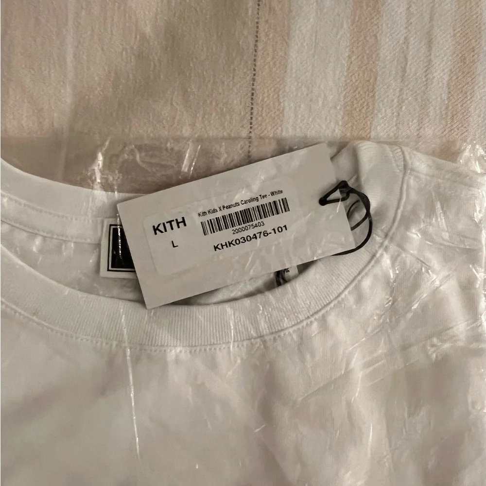 Kith Kids for Peanuts Caroling Tee in White Size Large T-Shirt Kithmas 2023. - Picture 7 of 8